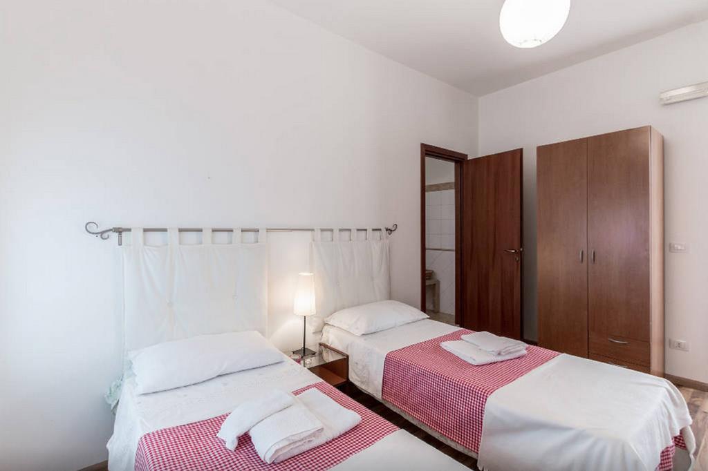 Hotel Experience Il Paesino Licodia Eubea Esterno foto