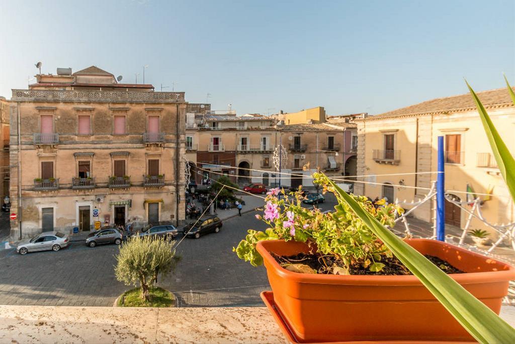 Hotel Experience Il Paesino Licodia Eubea Esterno foto