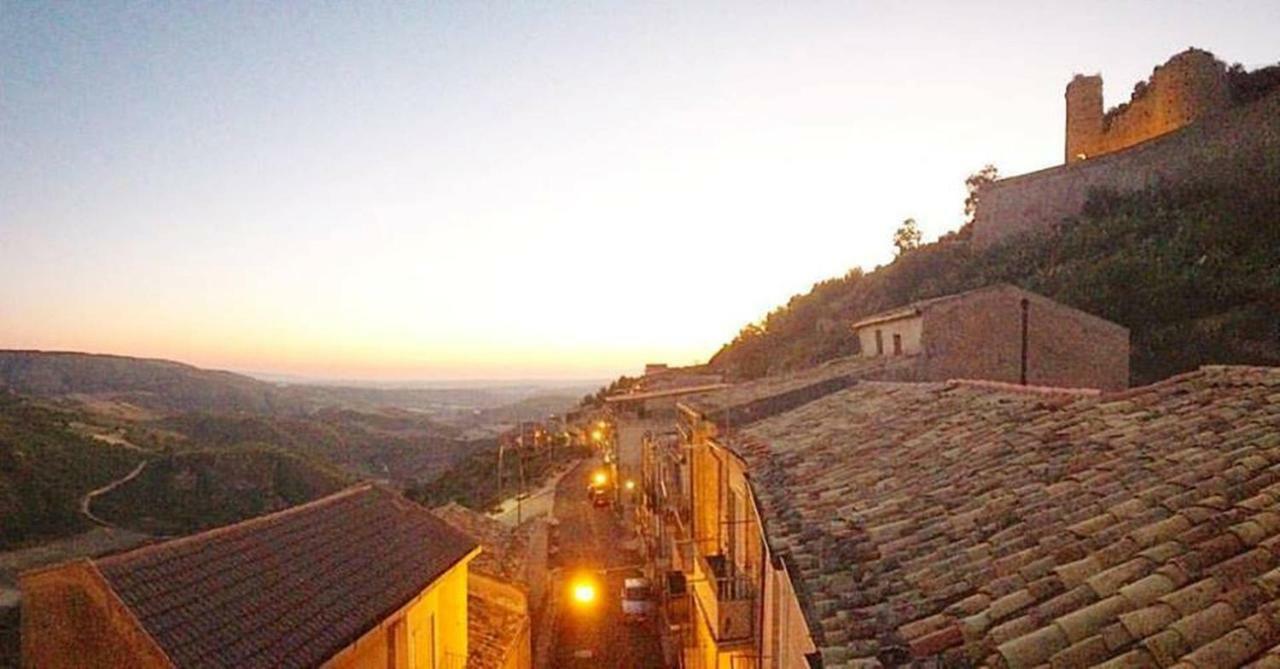 Hotel Experience Il Paesino Licodia Eubea Esterno foto